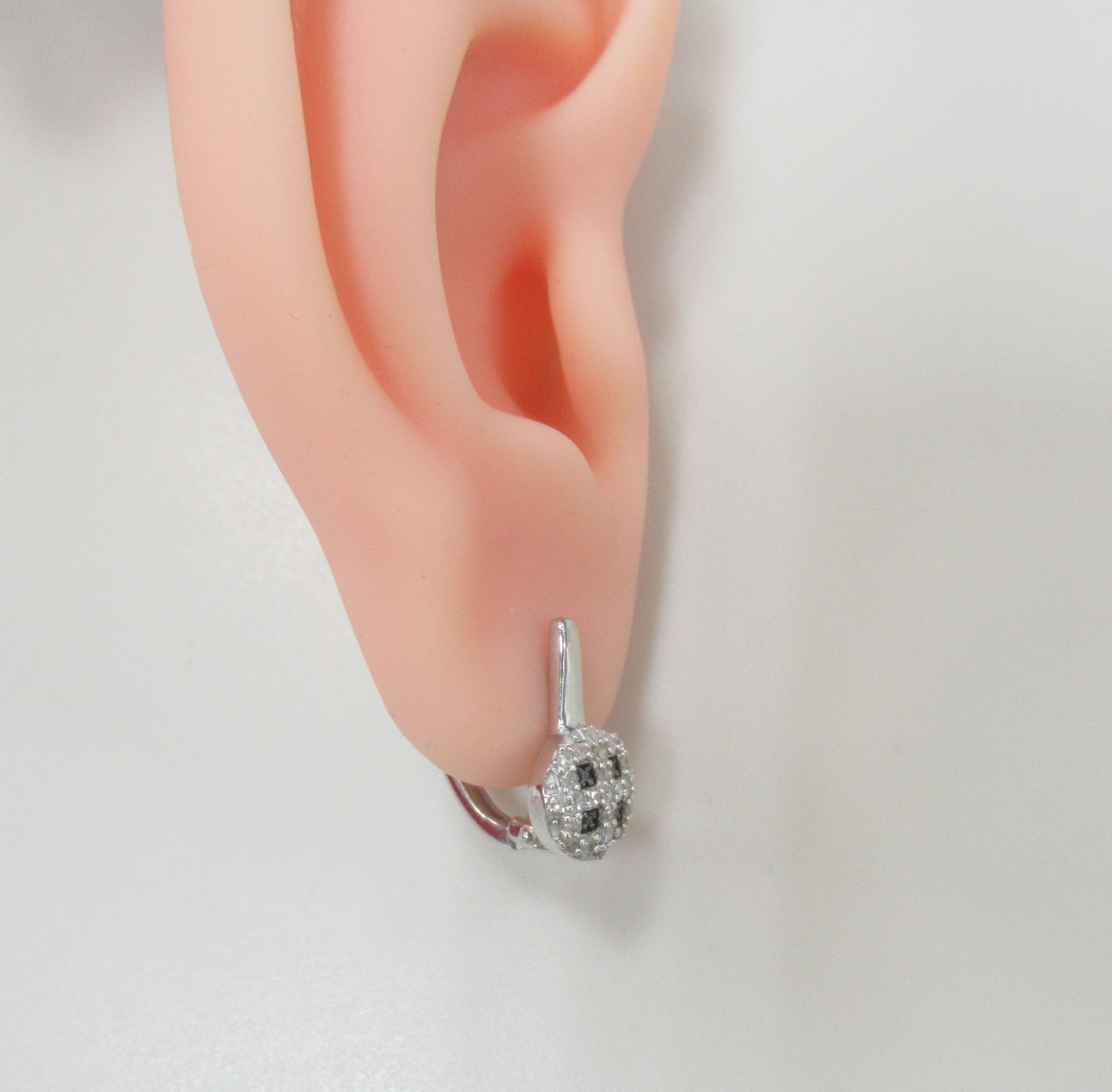 Серебряные серьги с бриллиантами